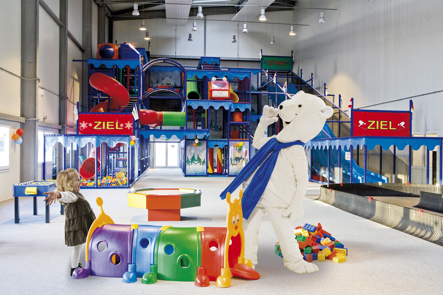 Alpincenter Hamburg Wittenburg Skihalle und Abenteuerwelt