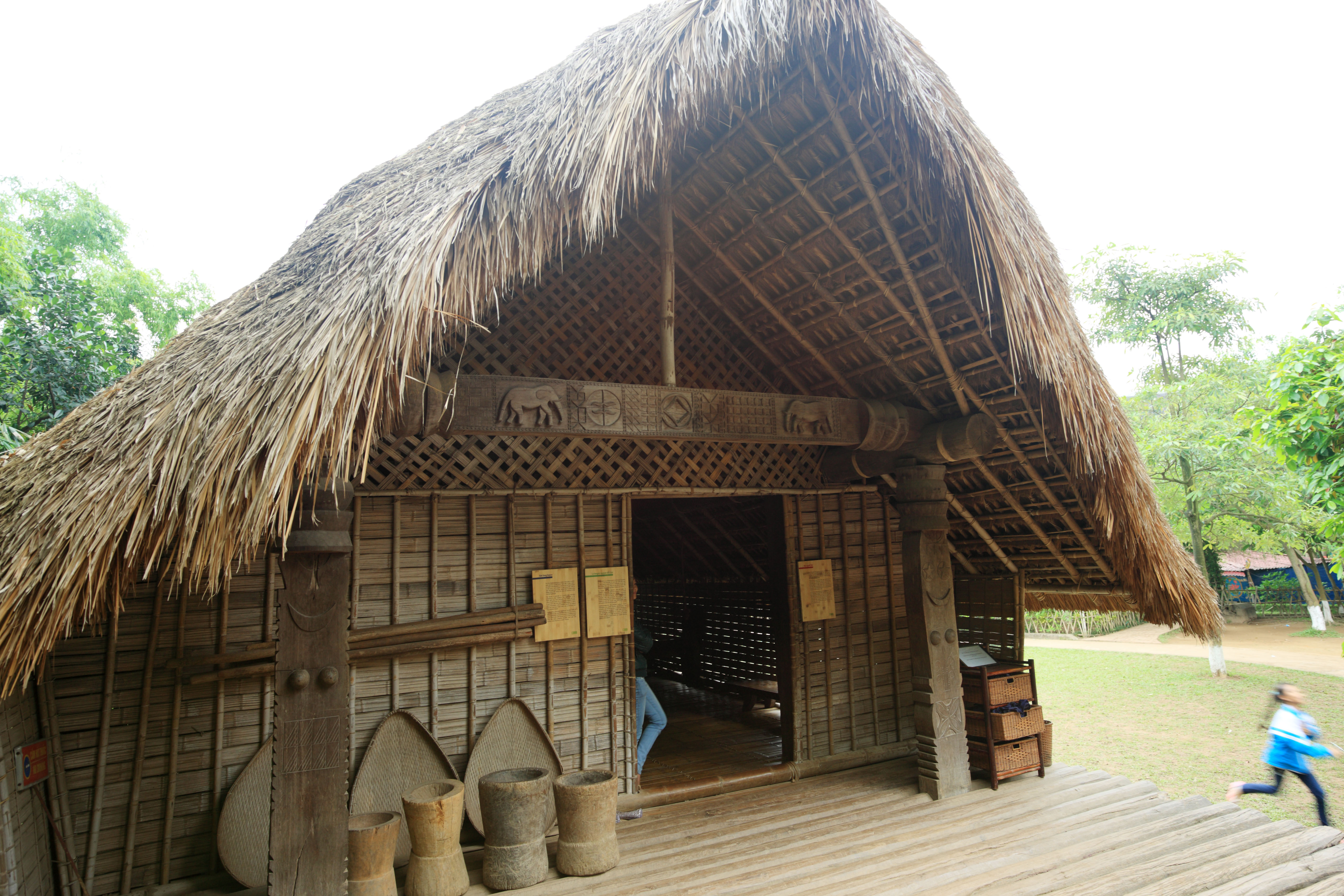 ゆんフリー写真素材集 No. 16596 エデ（Ede）族の家 [ベトナム / ハノイ]