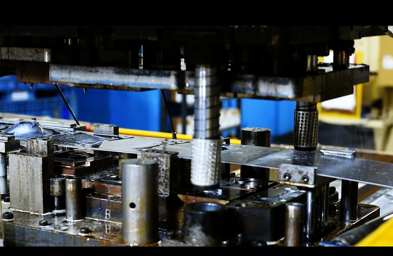 Governor Lee, Commissioner Rolfe Announce Profile Metal Forming to