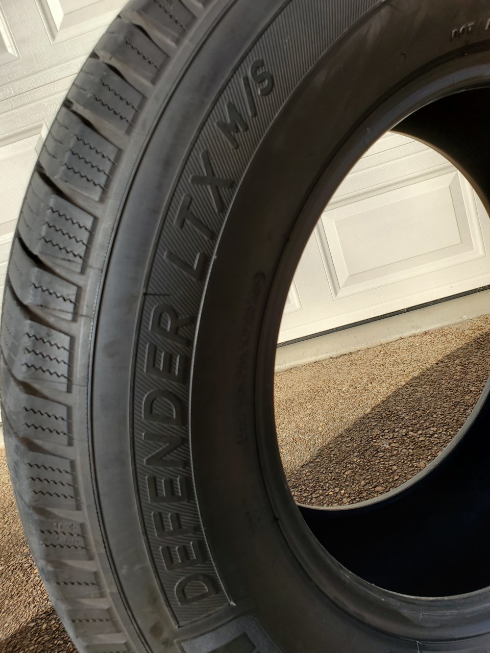 SOLD4 Michelin Defender M/S tires 275/65 R18 350