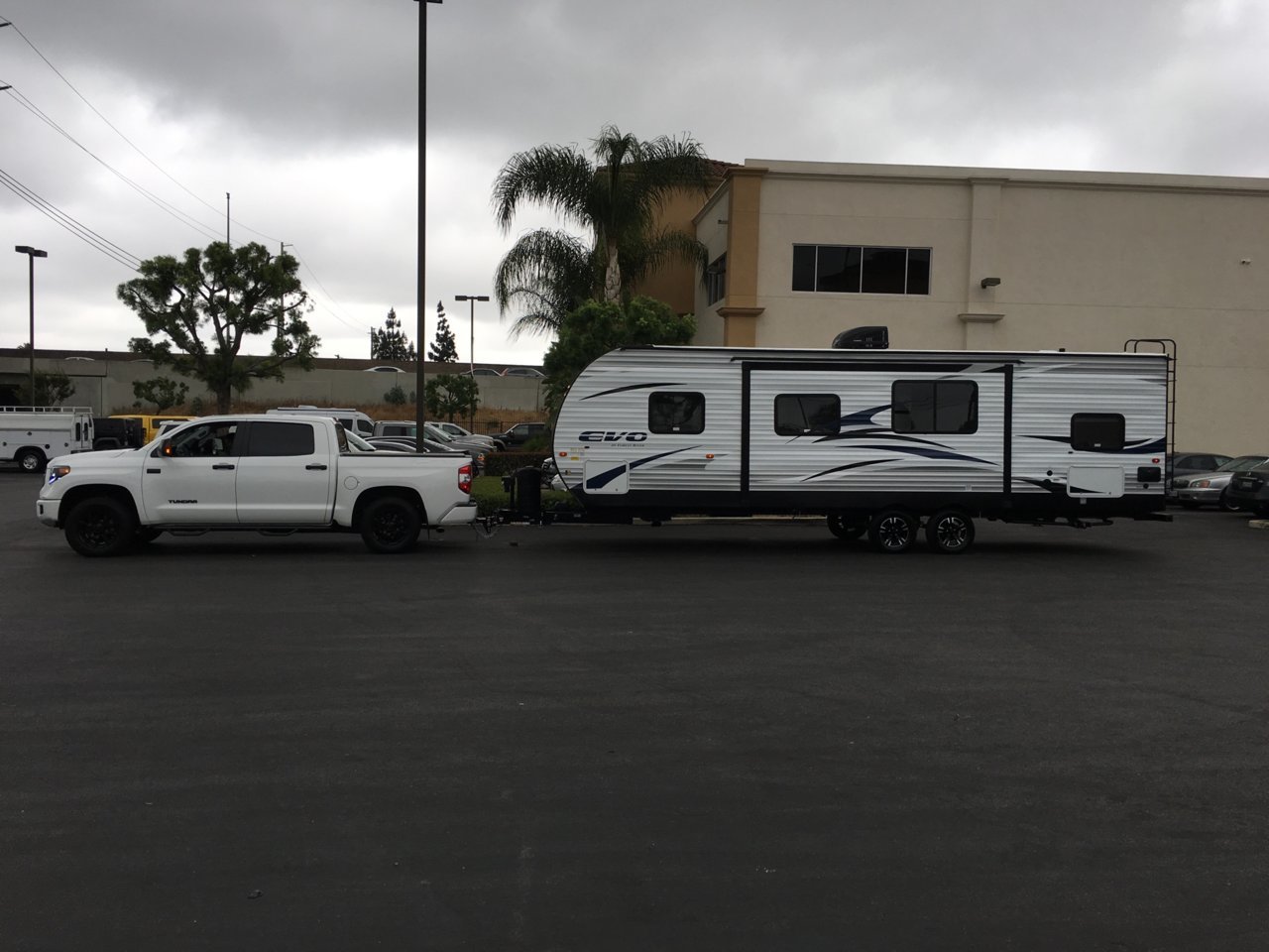 Airbags vs Weight Distribution Hitch Toyota Tundra Forum