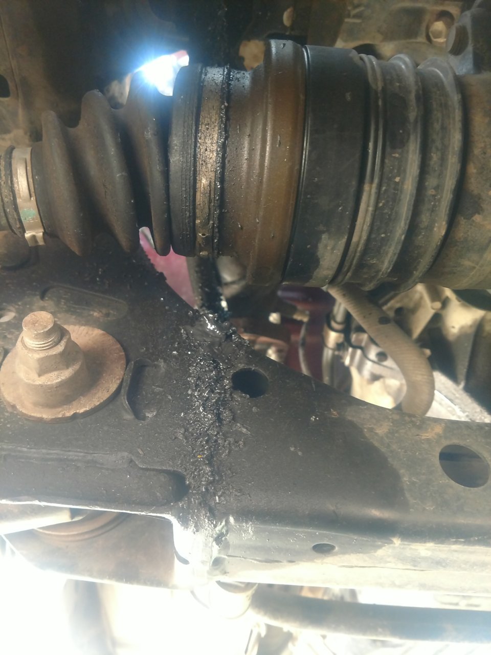 Front Axles Throwing Grease Toyota Tundra Forum