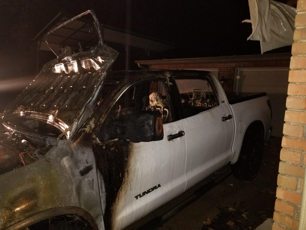 Cam Leak FIRE! Toyota Tundra Forum