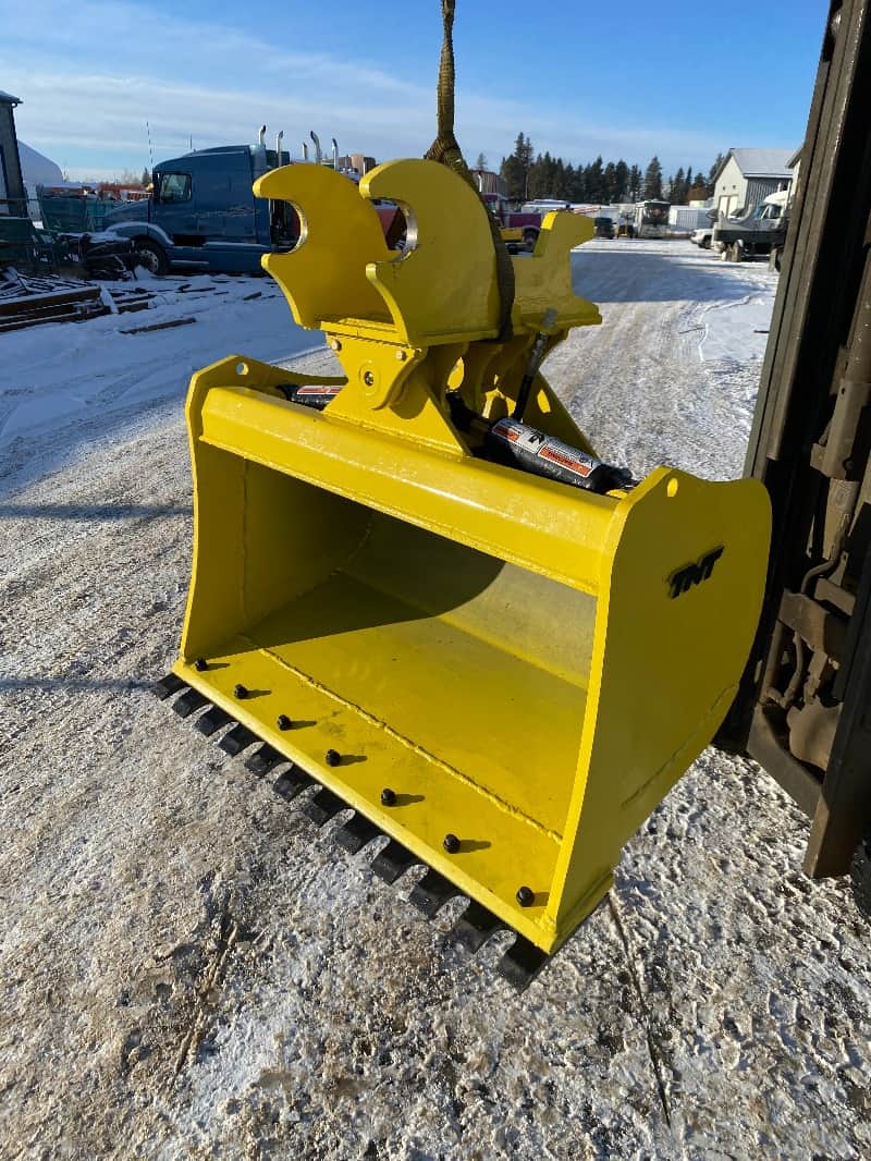 Wrist Twist Bucket TNT Attachments