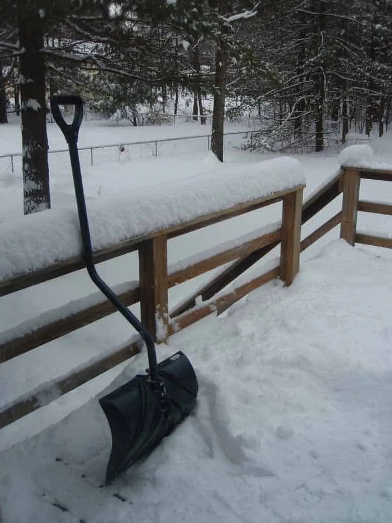 Why Use Ice Melt and Plastic Shovels on Decking This Winter? TNT Home Improvements