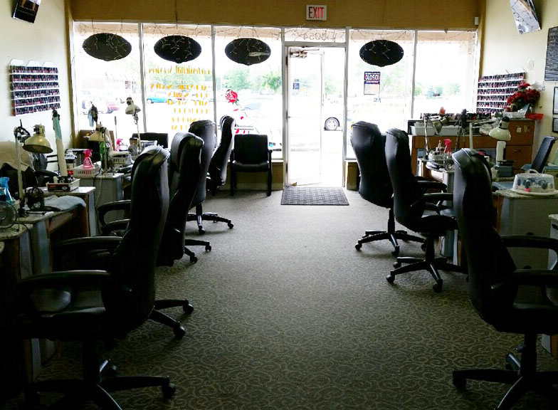 Gallery TNT Nails of Brooklyn Park, Minnesota