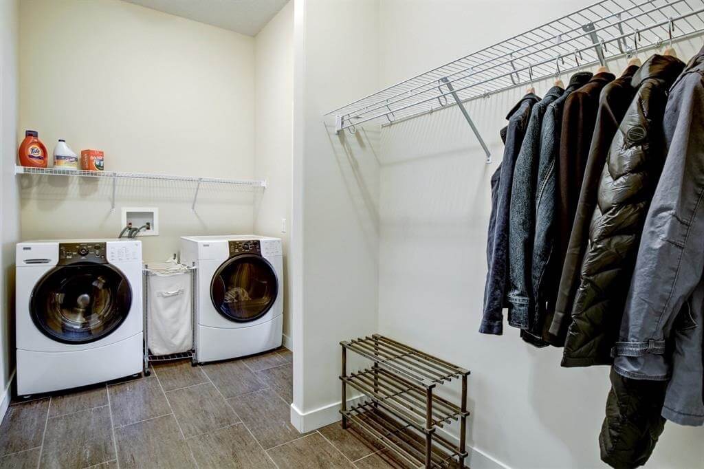 TNT TEAM RE/MAX Calgary 6 Elgin Estates Grove SE