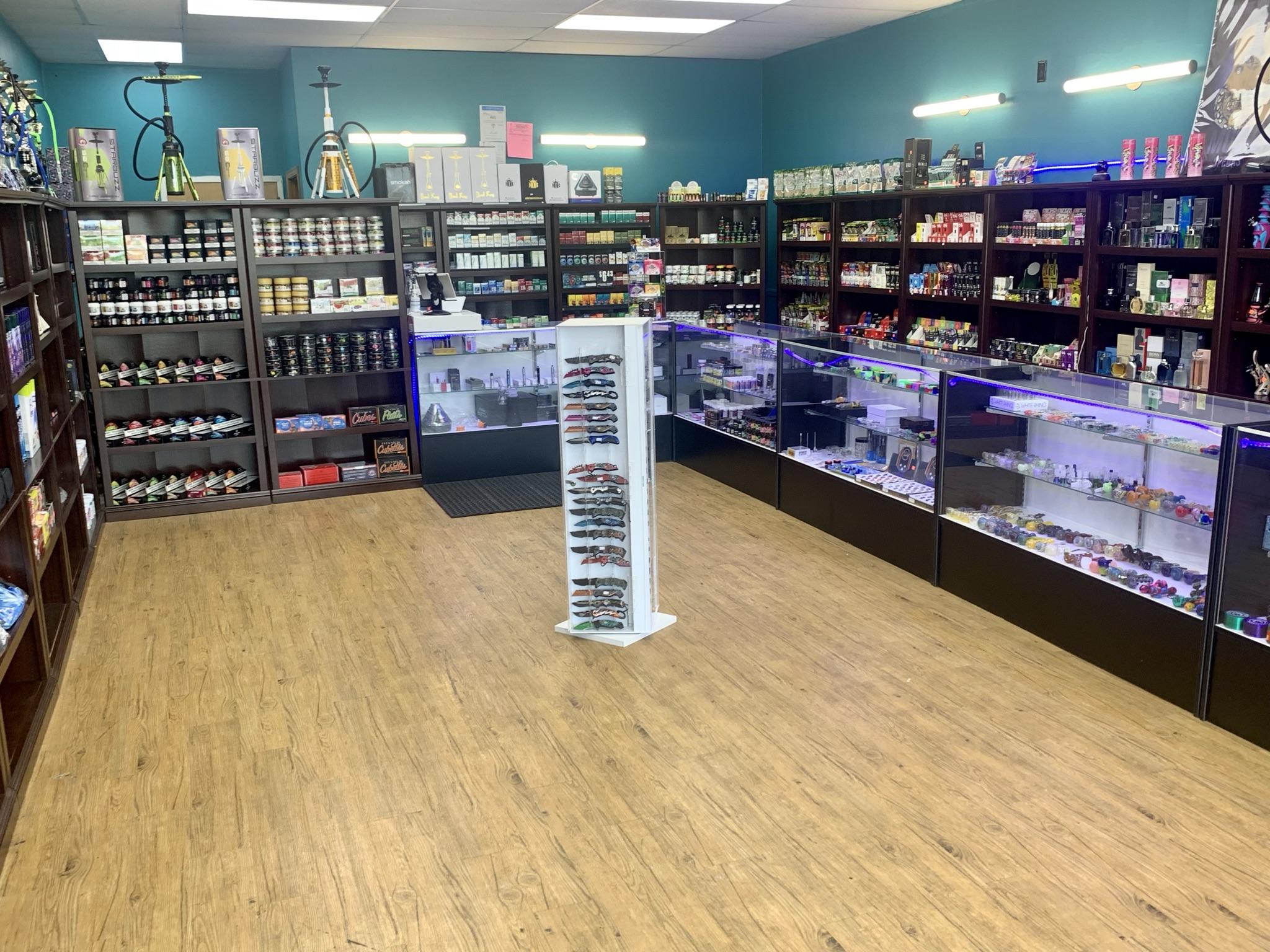 Stock Up On Cigarettes and 420 Supplies in Kansas City Cloud 9 Smoke Shop