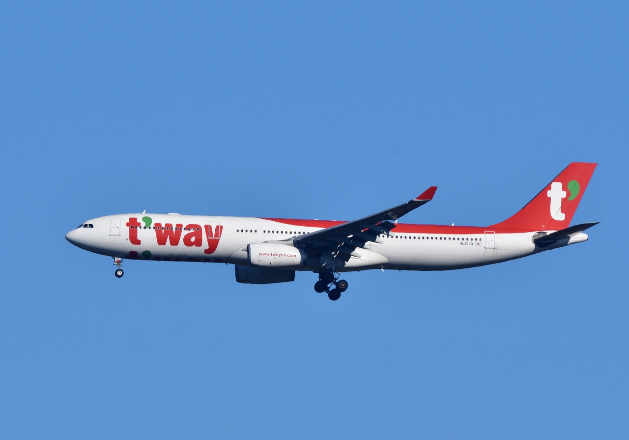 ティーウェイ航空 T’way Airlines [TW/TWB] Airbus A330300 (HL8500) 飛行機大好き！