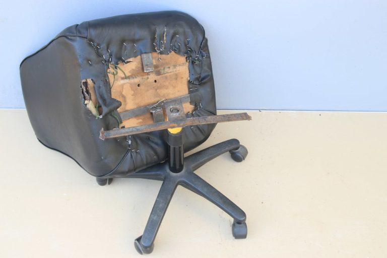 Can Office Chairs Explode? 3 Handy Tips To Protect Yourself ToErgonomics