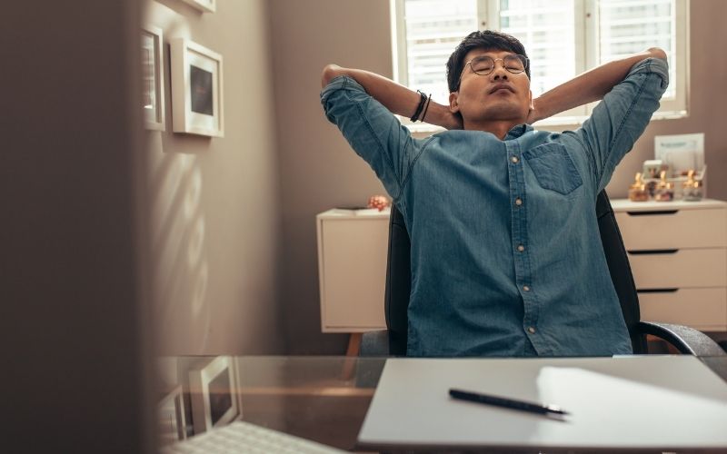 Can my Office Chair Cause Hip Pain? To Ergonomics