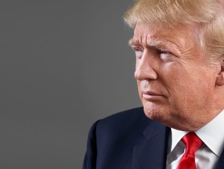 time Obama et Bush critiquent Donald Trump