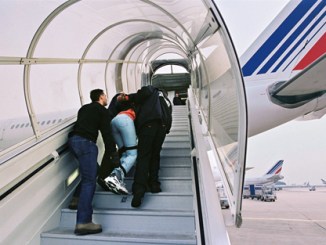 France expulse Senegalais France: expulsé, un Sénégalais refuse et fait une scène à l’aéroport