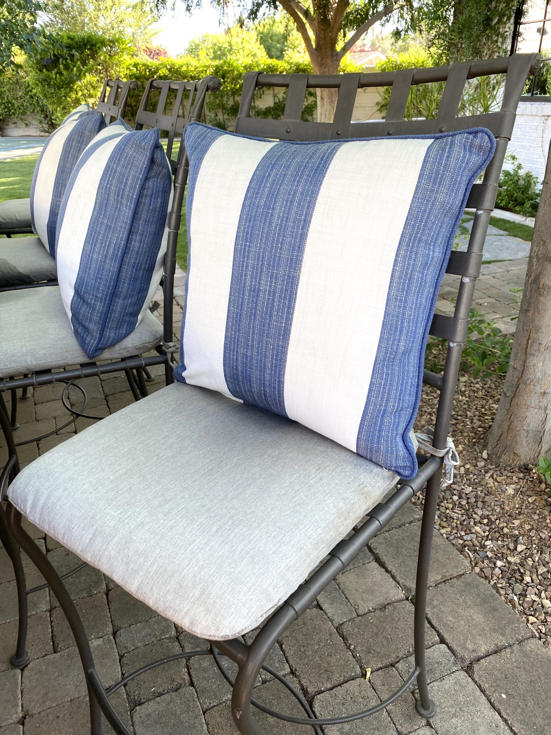 Tricks on Cleaning Outdoor Cushions Quickly and Effectively to have