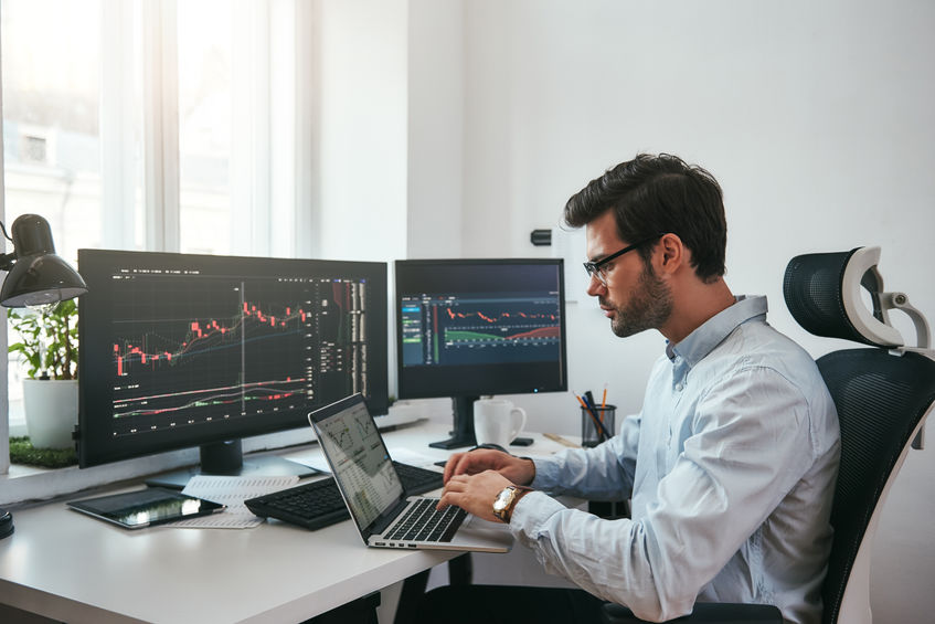 5 Best ETF Brokers for Online Investing (2023 Reviews)