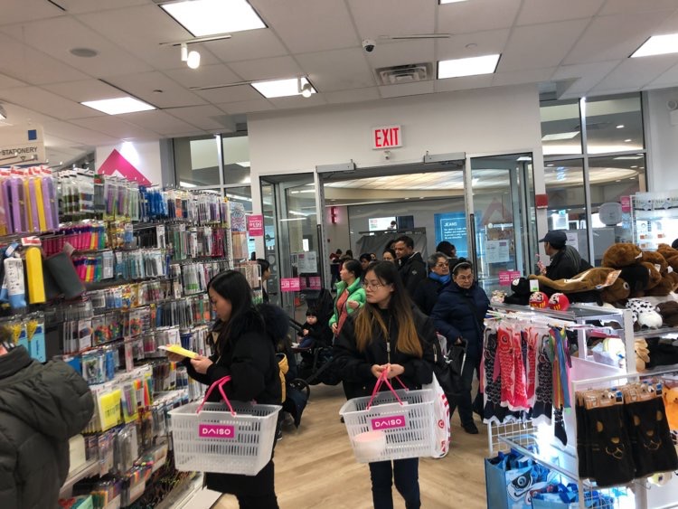 Daiso：NYC一号店、3月オープン 全品1.99ドル（海外各紙）： Daiso：a dollar store— opened in