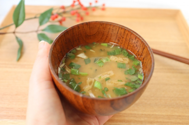 味噌汁を飲む健康効果、インスタント活用や味噌汁アレンジについて解説！！ TOKODORI〈トコドリ〉