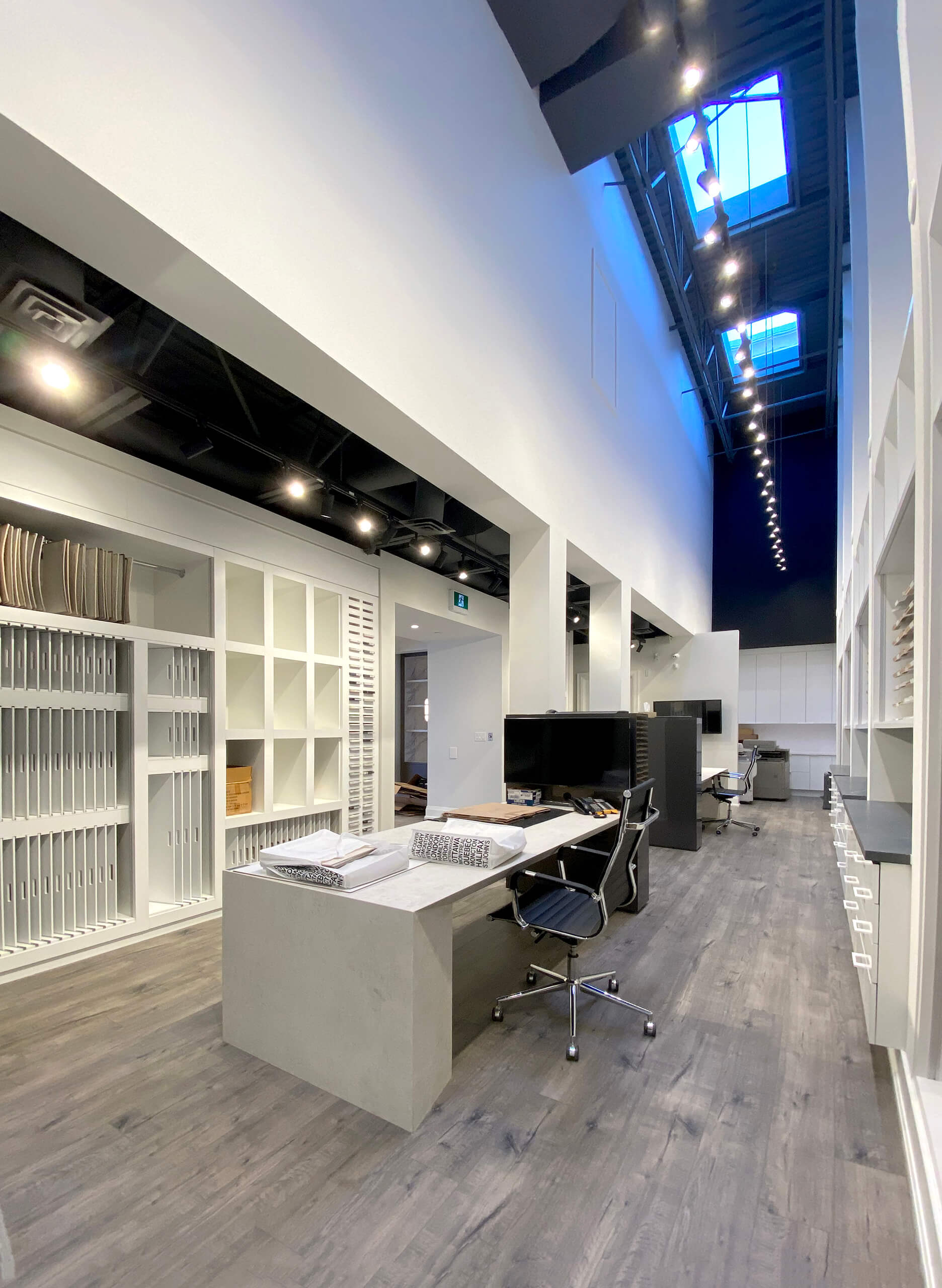 LORMEL HOMES DÉCOR CENTRE Tomas Pearce