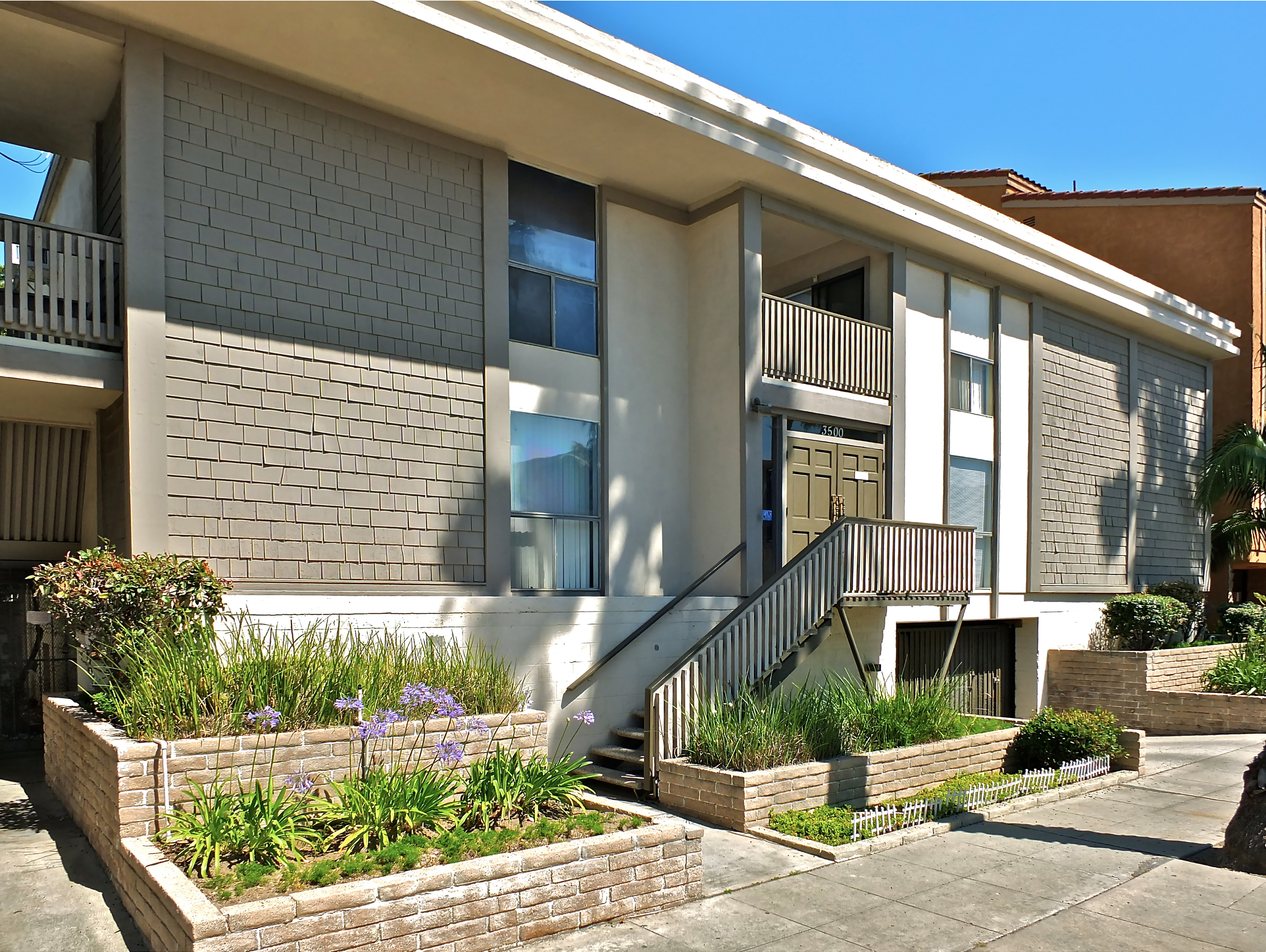 3500 Elm Ave. Bixby Knolls, CA 90807 Tom Hoehn Real Estate