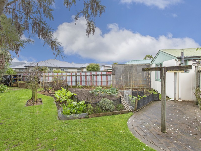 20A Avalon Crescent, Avalon Lower Hutt City 5011 Tommy's Real Estate