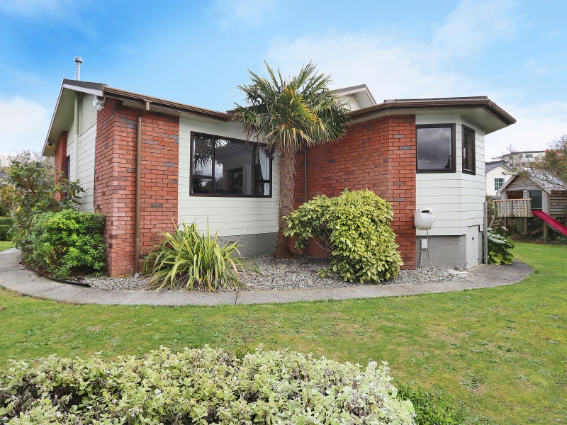77 Joseph Banks Drive, Whitby Porirua City 5024 Tommy's Real Estate