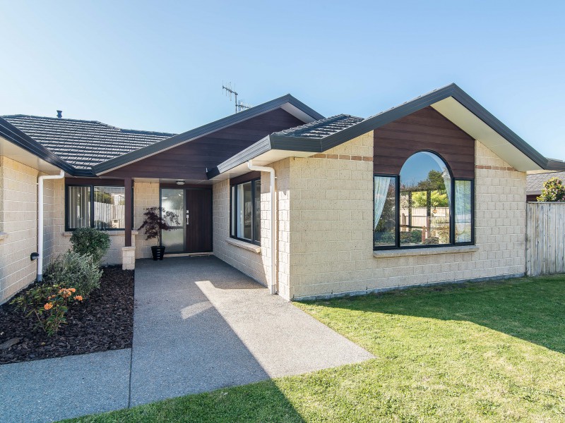 42 Monarch Place, Paraparaumu Beach Kapiti Coast 5032 Tommy's Real Estate