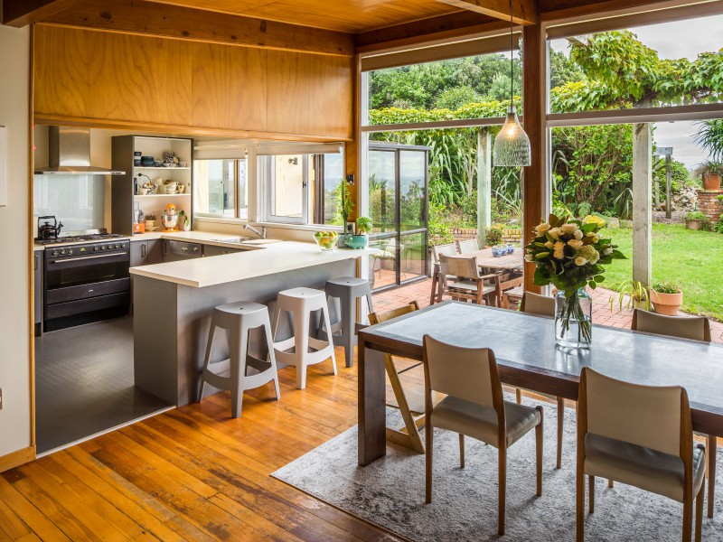 8 Rawhiti Road, Pukerua Bay Porirua City 5026 Tommy's Real Estate