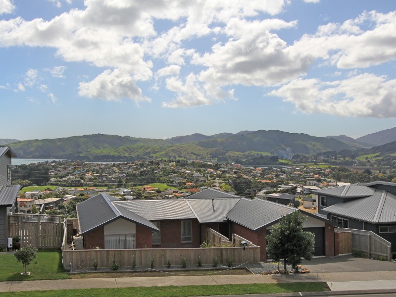 15 Pacific View, Whitby Porirua City 5024 Tommy's Real Estate