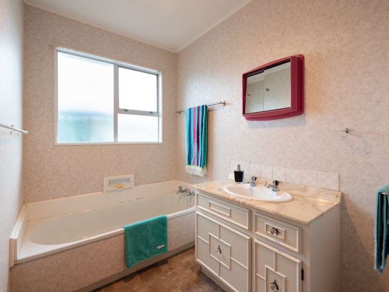 20 Rossport Street, Johnsonville Wellington 6037 Tommy's Real Estate