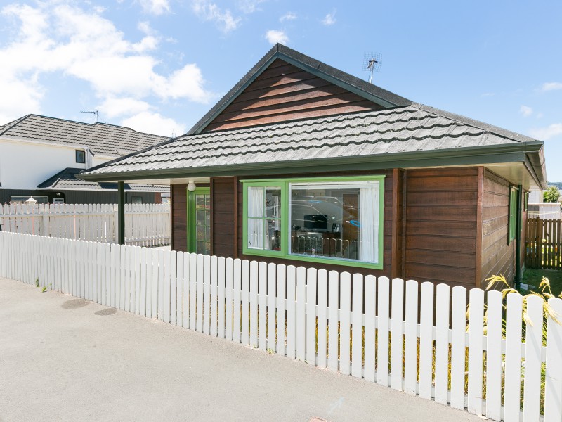165A Queens Drive, Lyall Bay Wellington 6022 Tommy's Real Estate