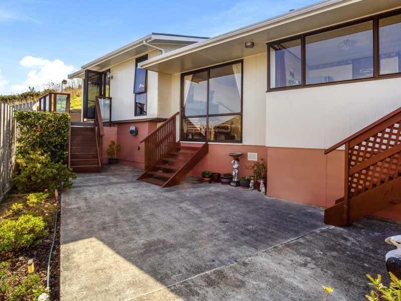 27 Almora View, Ascot Park Porirua City 5024 Tommy's Real Estate