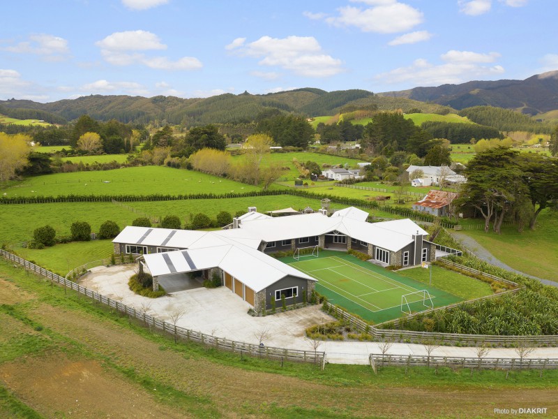 30 Kakariki Way, Whitemans Valley Upper Hutt 5371 Tommy's Real Estate