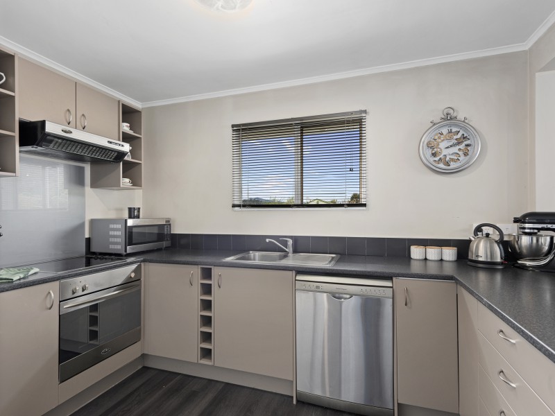 69a Hartford Crescent, Totara Park Upper Hutt 5018 Tommy's Real Estate