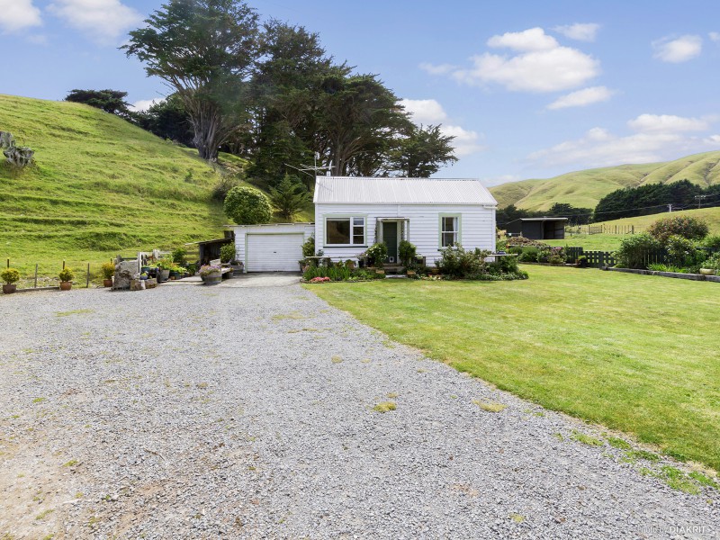 18 Boom Rock Road, Ohariu Valley Wellington Tommy's Real Estate