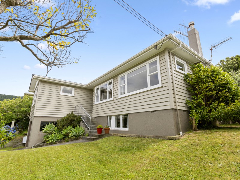 76 Redwood Avenue, Tawa Wellington 5028 Tommy's Real Estate