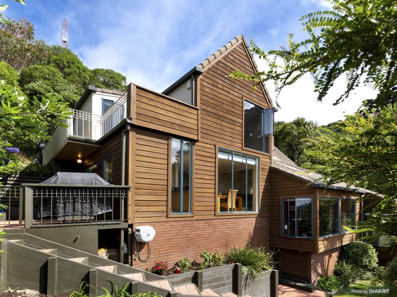 81 and 81A Palliser Road, Roseneath Wellington 6011 Tommy's Real Estate