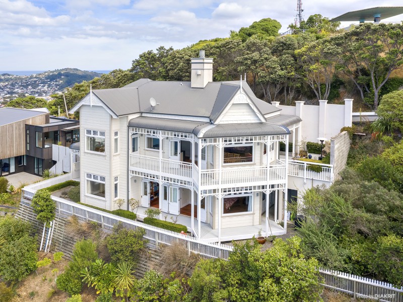 10 Lookout Road, Roseneath Wellington 6011 Tommy's Real Estate