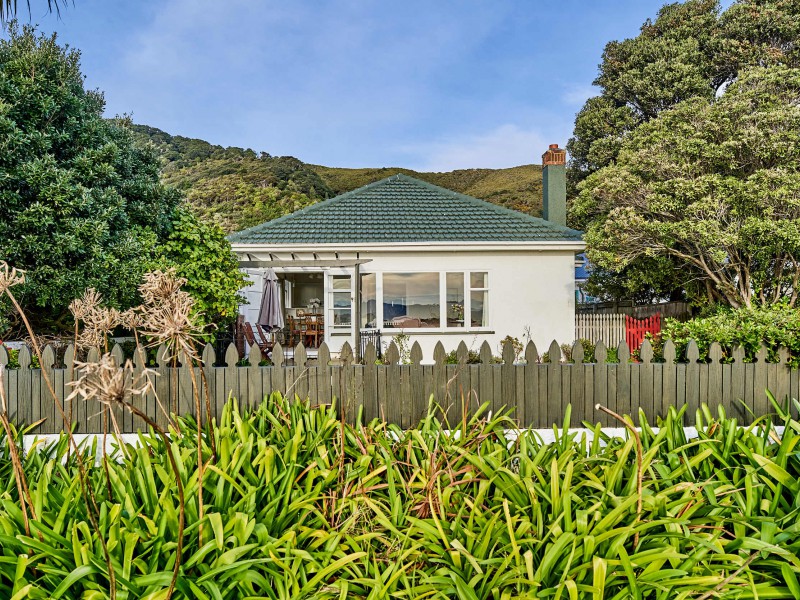 1 Heketara St, Eastbourne Lower Hutt City Tommy's Real Estate