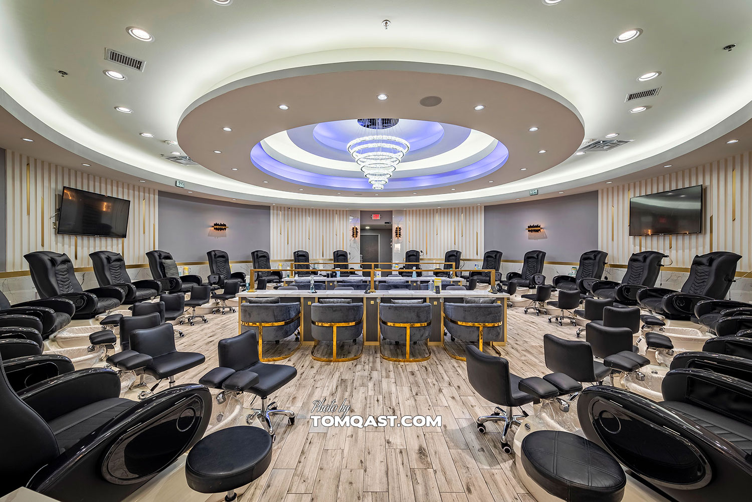 Nails of America Tomqast