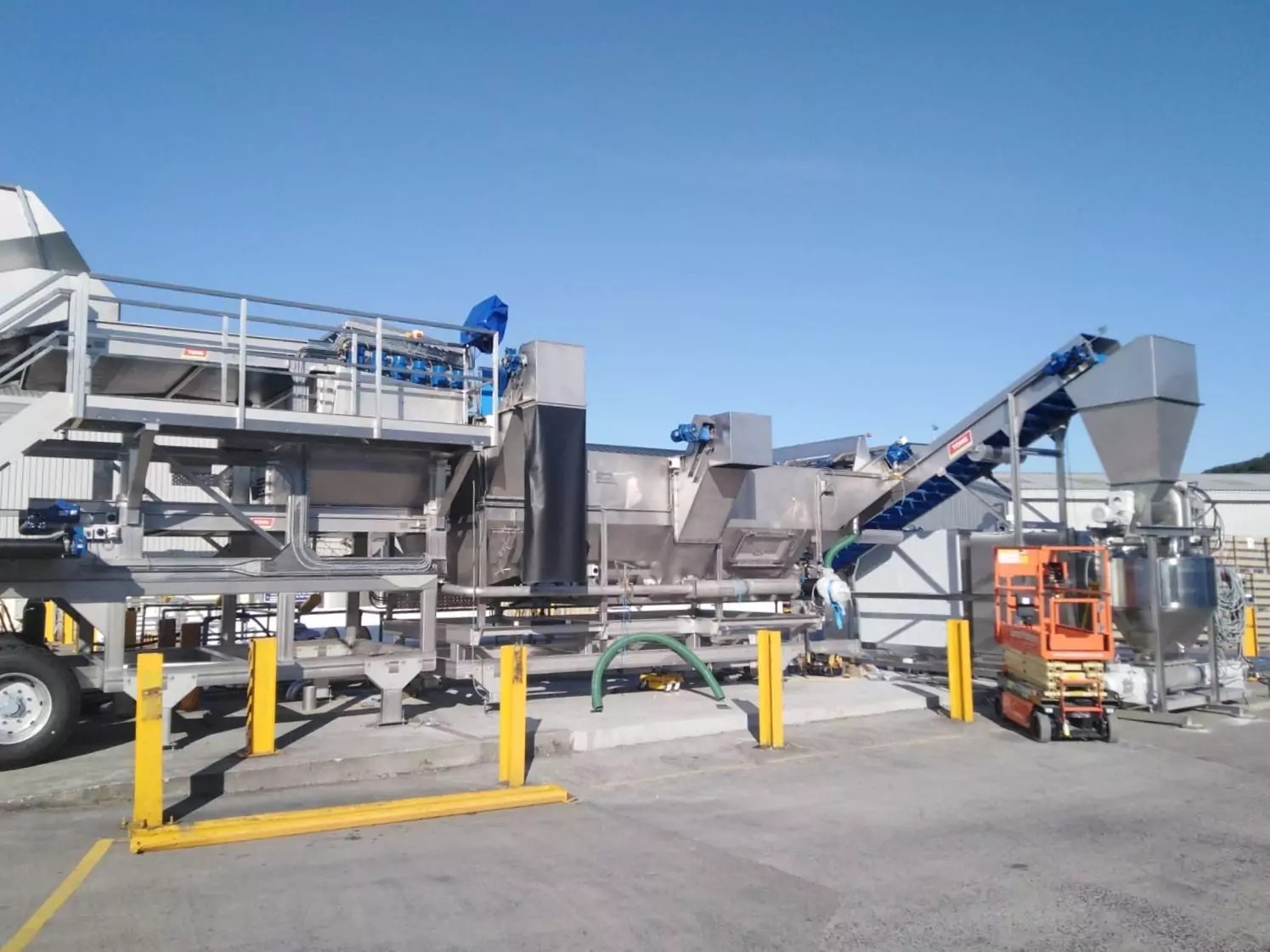 APPLE CLEANING & DESTONING Tong Engineering Ltd