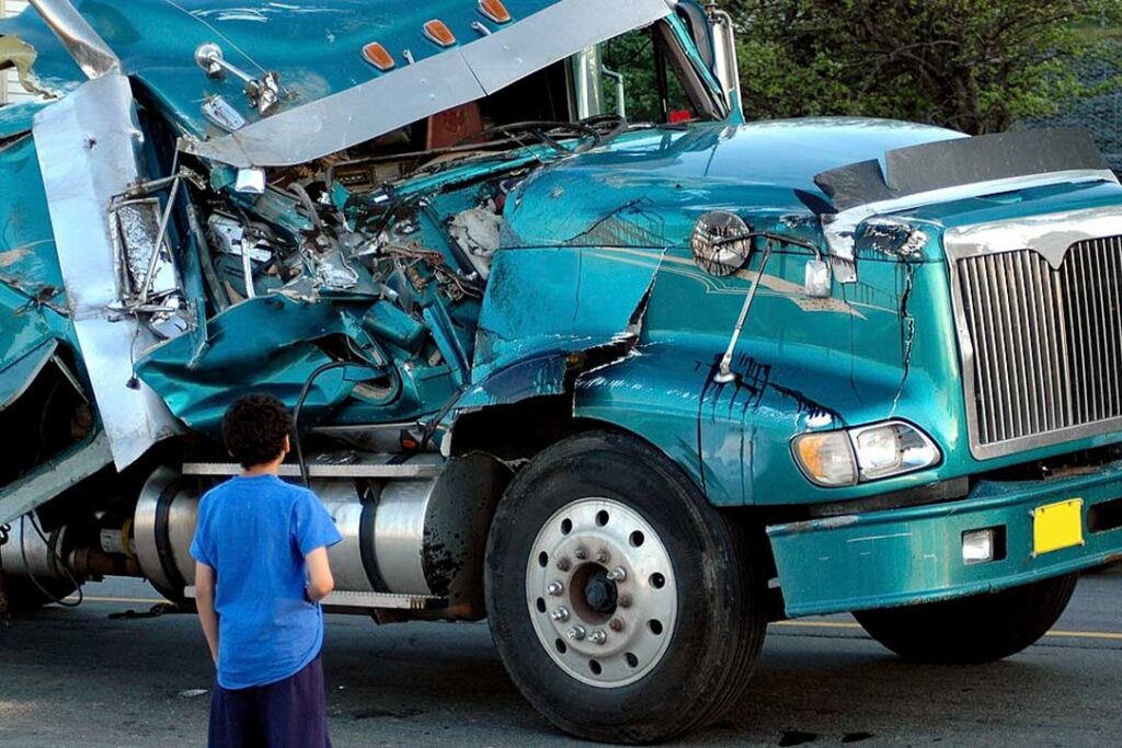 Truck Accident in Phoenix AZ Guide for 2021) Tony Merchant