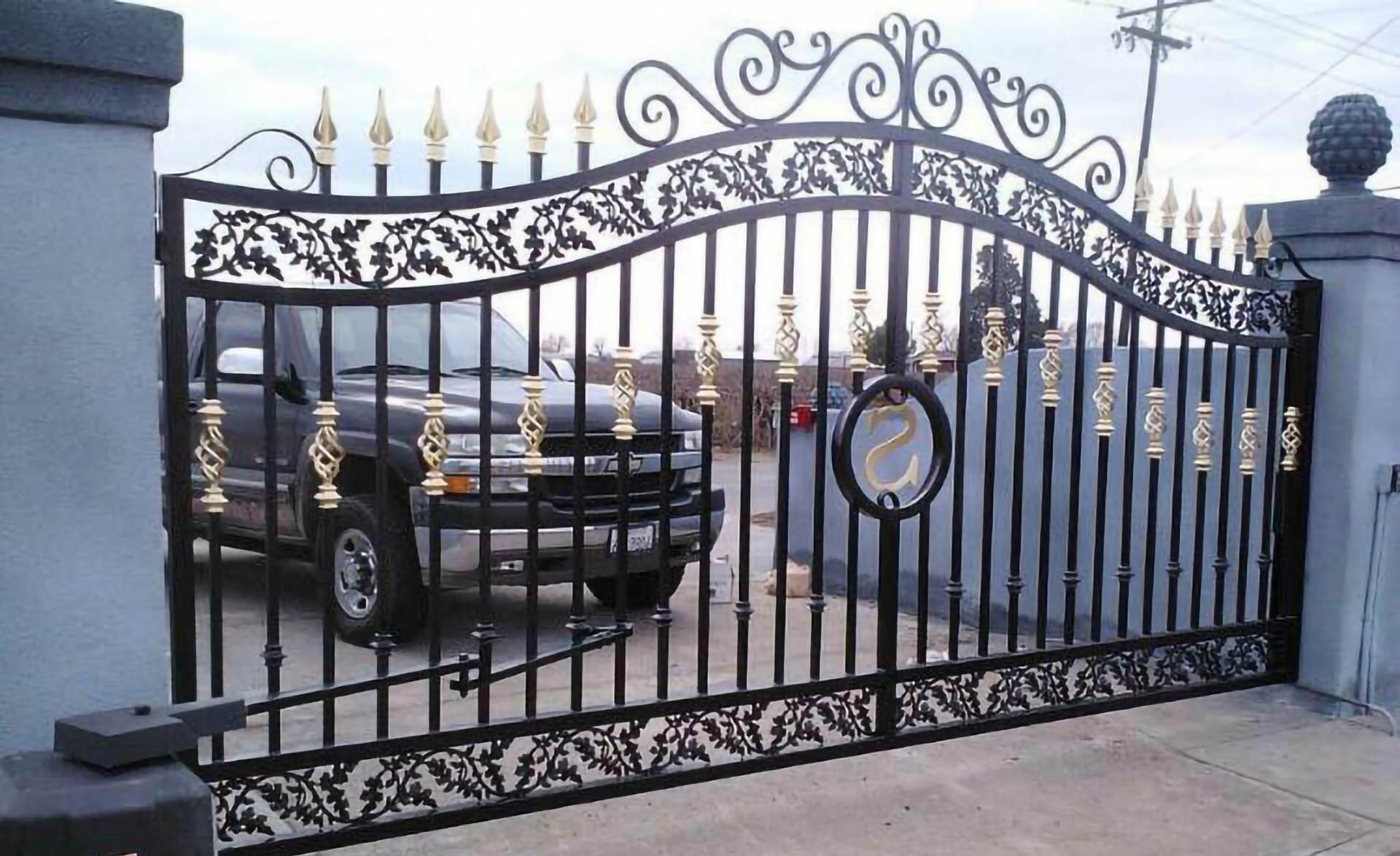 Fencing and Gate Contractor Fresno, CA Tony’s Fencing & Ornamental