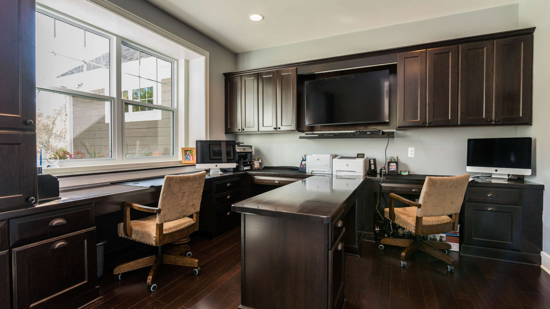 Featured New Home 04 Tony Van Oyen Custom Home Builders