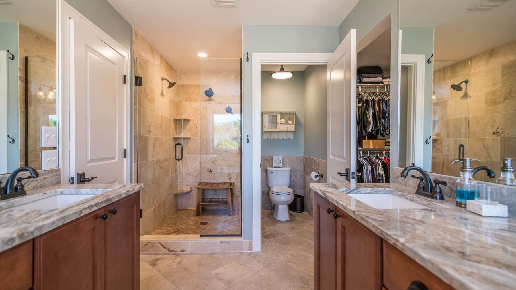 Featured New Home 04 Tony Van Oyen Custom Home Builders