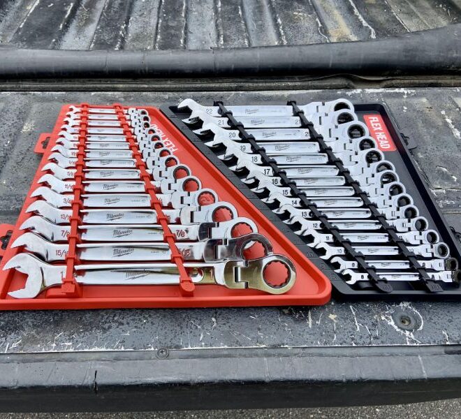 Milwaukee FlexHead Ratcheting Combination Wrench Set Tool Box Buzz