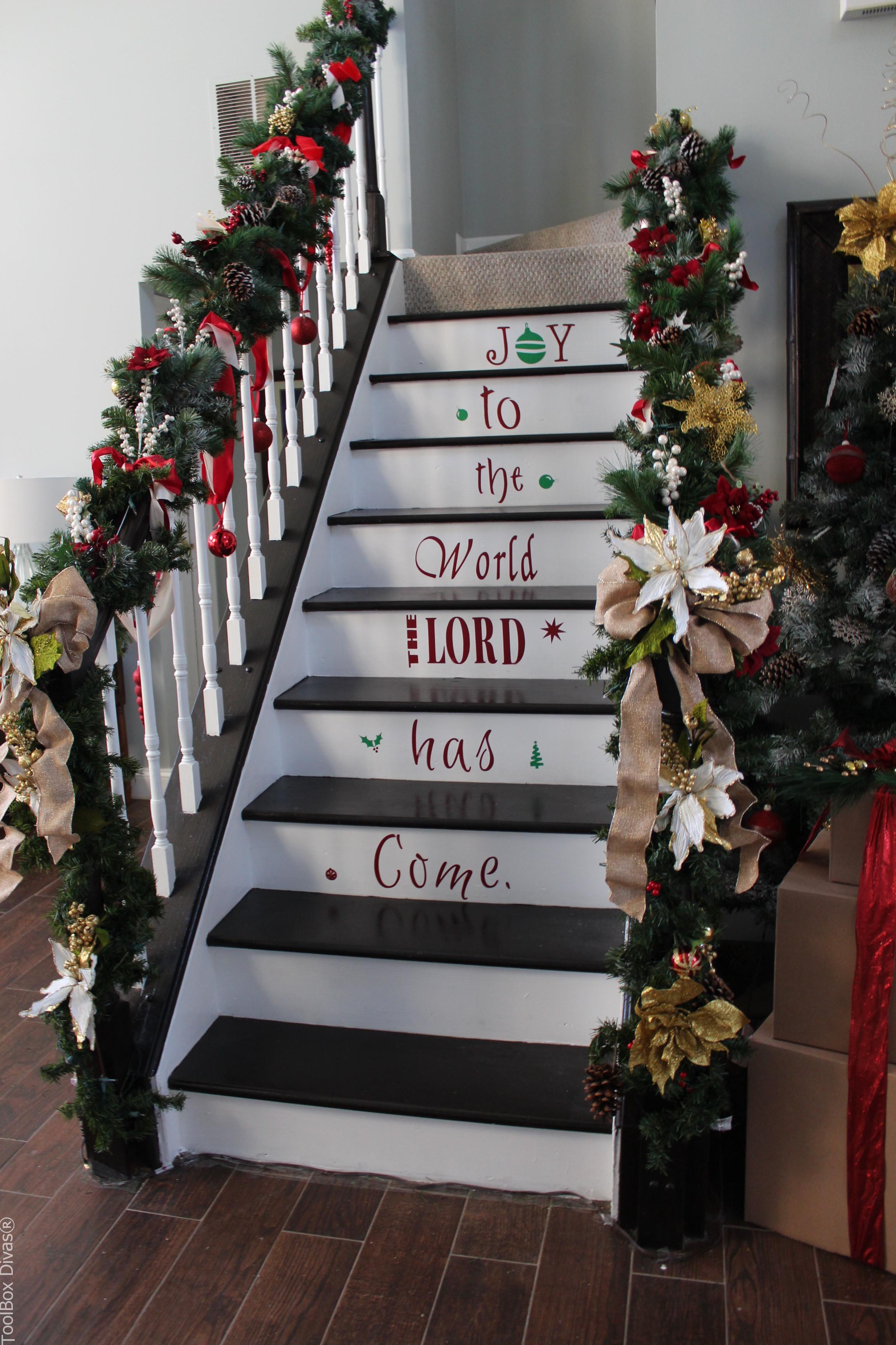 Amazing Staircase Idea For Christmas ToolBox Divas