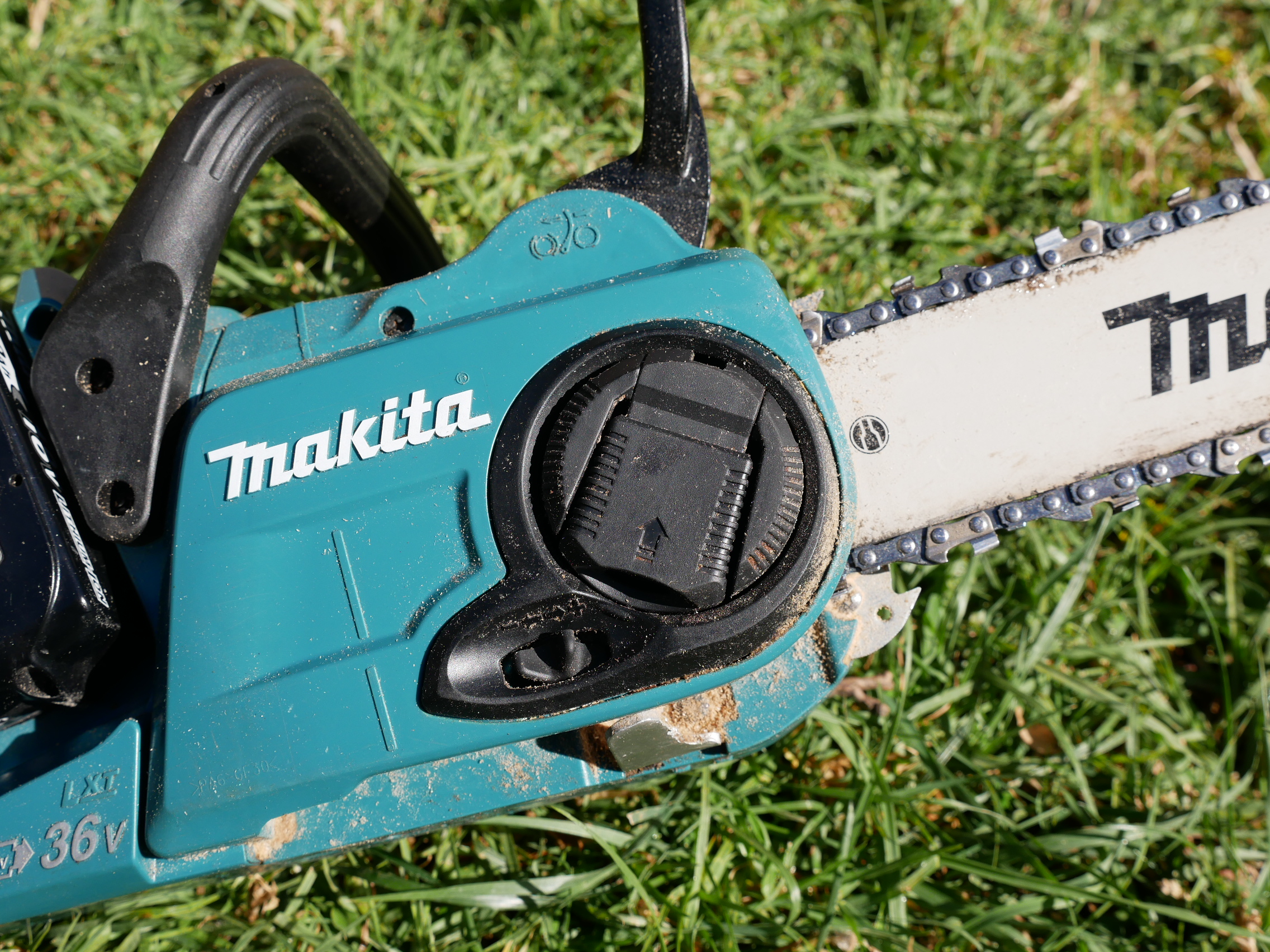 Makita 18V X2 36V LXT Brushless Cordless 14 Inch Chain Saw