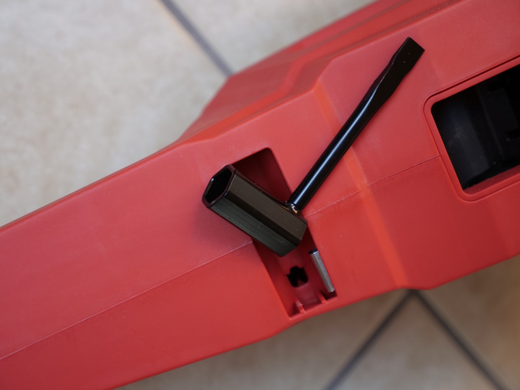 Milwaukee M18 Fuel 16" Chainsaw 272721HD Honest Review Tool Craze