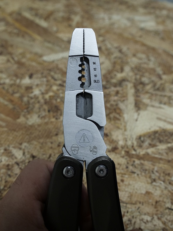 Klein Tools Electrician’s Hybrid Plier MultiTool 44216 Honest Review