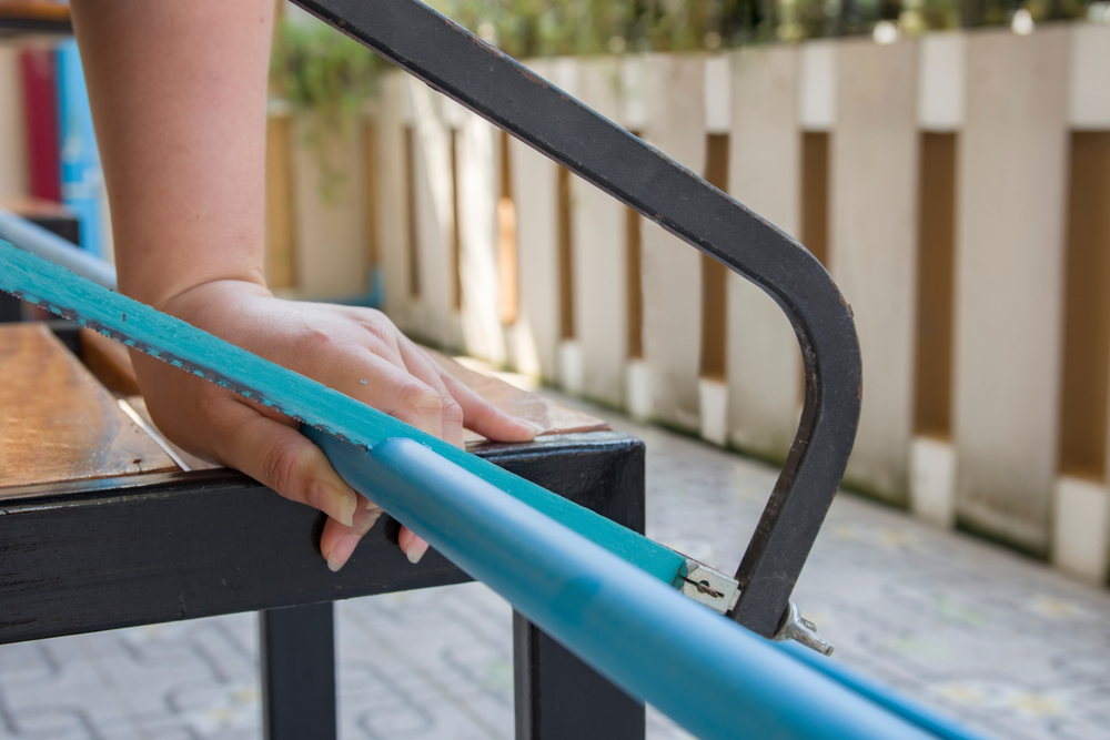 How To Cut Plastic Conduit With Wire Inside at Esther Johnson blog